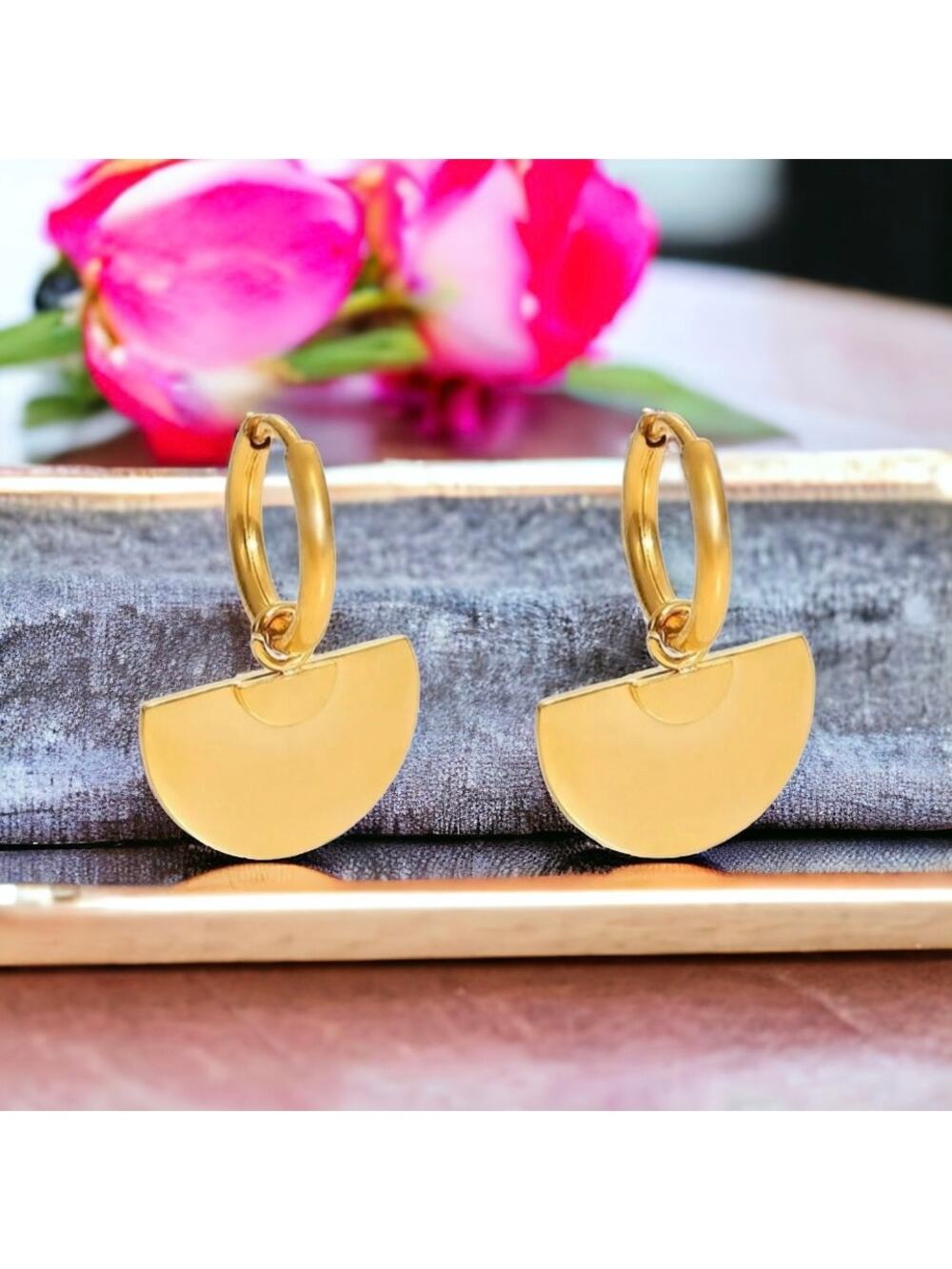 NEW 18K yellow gold plated scalloped half circle drop hoop earrings jewelry B15A